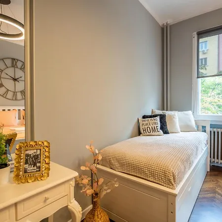 Апартаменты Vip Vitosha 69 Blvd 3 Bdrm - Location *
