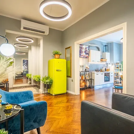 Vip Vitosha 69 Blvd 3 Bdrm - Location София