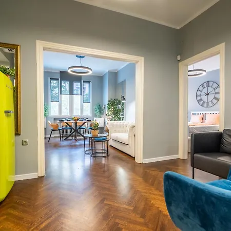 Апартаменты Vip Vitosha 69 Blvd 3 Bdrm - Location *