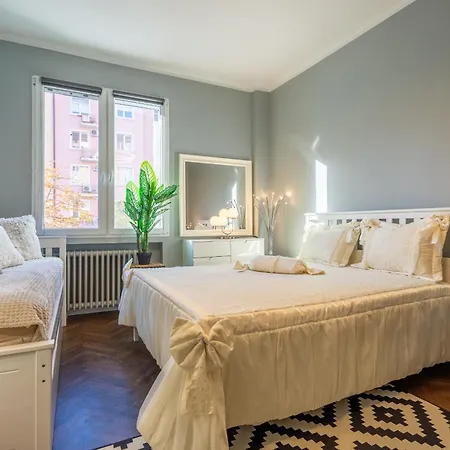 Apartament Vip Vitosha 69 Blvd 3 Bdrm - Location *