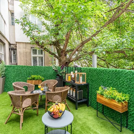 Vip Vitosha 69 Blvd 3 Bdrm - Location *