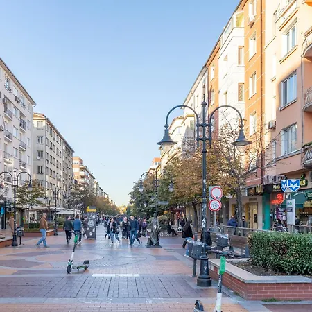 Апартаменты Vip Vitosha 69 Blvd 3 Bdrm - Location София