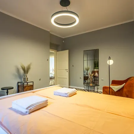 Vip Vitosha 69 Blvd 3 Bdrm - Location София