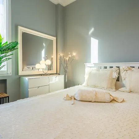 Vip Vitosha 69 Blvd 3 Bdrm - Location Апартаменты София
