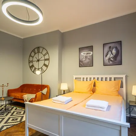Апартаменты Vip Vitosha 69 Blvd 3 Bdrm - Location София