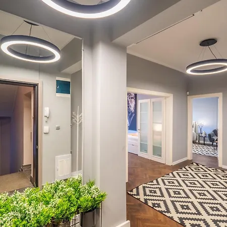 Апартаменты Vip Vitosha 69 Blvd 3 Bdrm - Location *