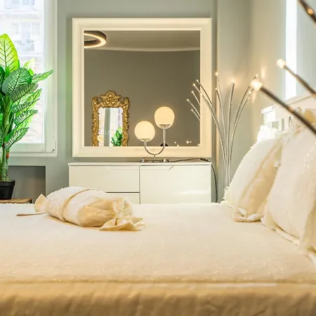 Апартаменты Vip Vitosha 69 Blvd 3 Bdrm - Location София