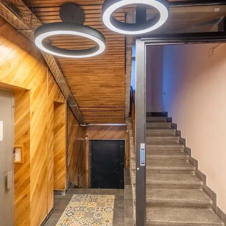 Vip Vitosha 69 Blvd 3 Bdrm - Location